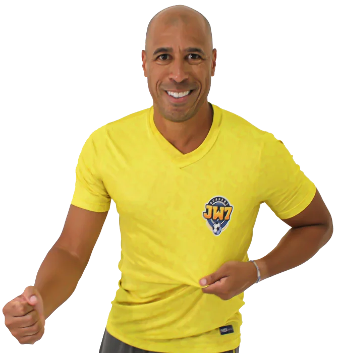 Jorge Wagner com a camisa da JW7 Academy